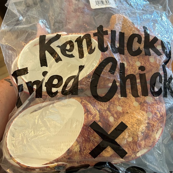 SOLD OUT Authentic KFC crocs size M6/W8 - Picture 2 of 3